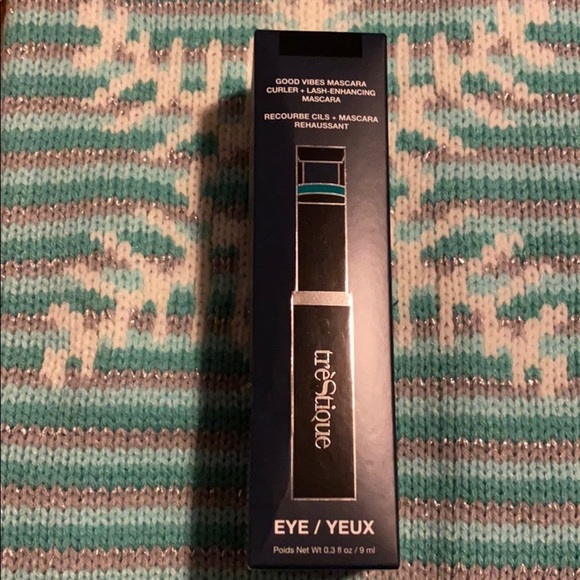 Trestique mascara in the shade black